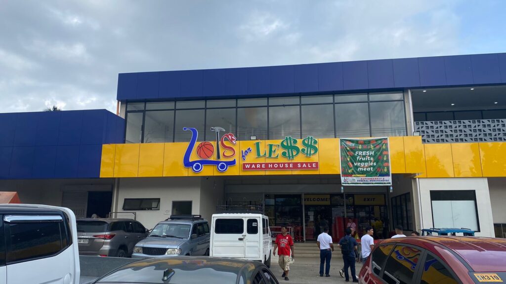 Storefront of Lots for Less Toril branch.